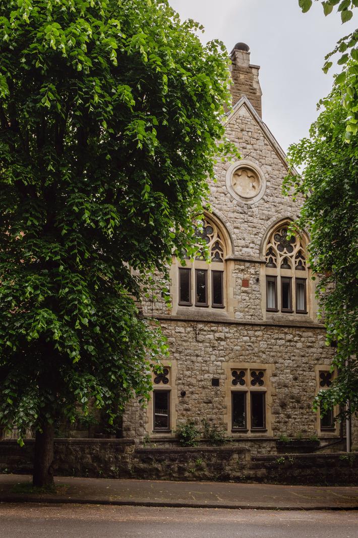 Cloisters Court - Image 5